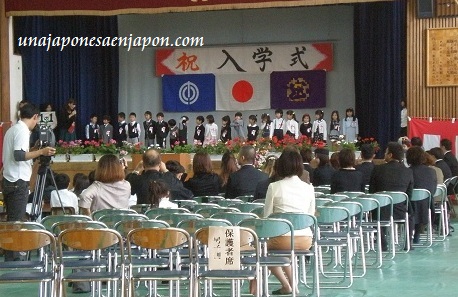 ceremonia entrada escuela primaria japon