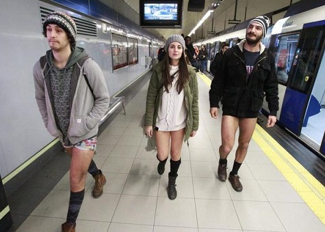viaje en metro sin pantalones 2014 madrid espana