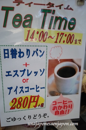 merienda-tea-time-oyatsu-pan-panaderia-okinawa-japon