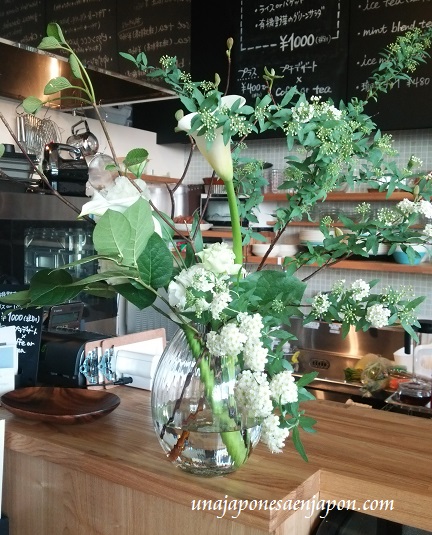 taller-de-arreglos-florales-okinawa-japon.