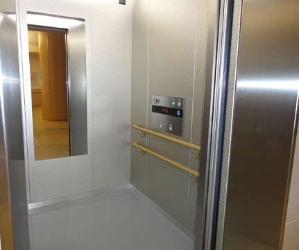 ascensor espejo japon