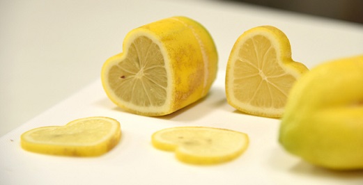 te-con-limon-con-forma-de-corazon-japon-3